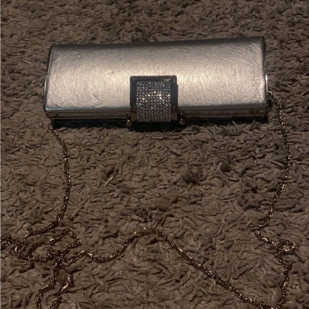 Gray Metallic Purse w/ Diamonds